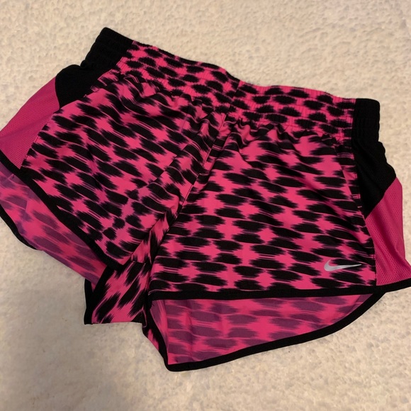 Nike running shorts - Picture 1 of 3